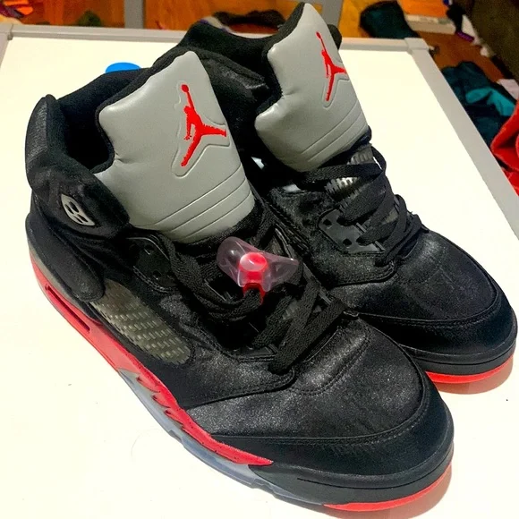 Size 13 - Jordan 5 Retro Satin Bred Air Jordan 5 Retro  main image 2